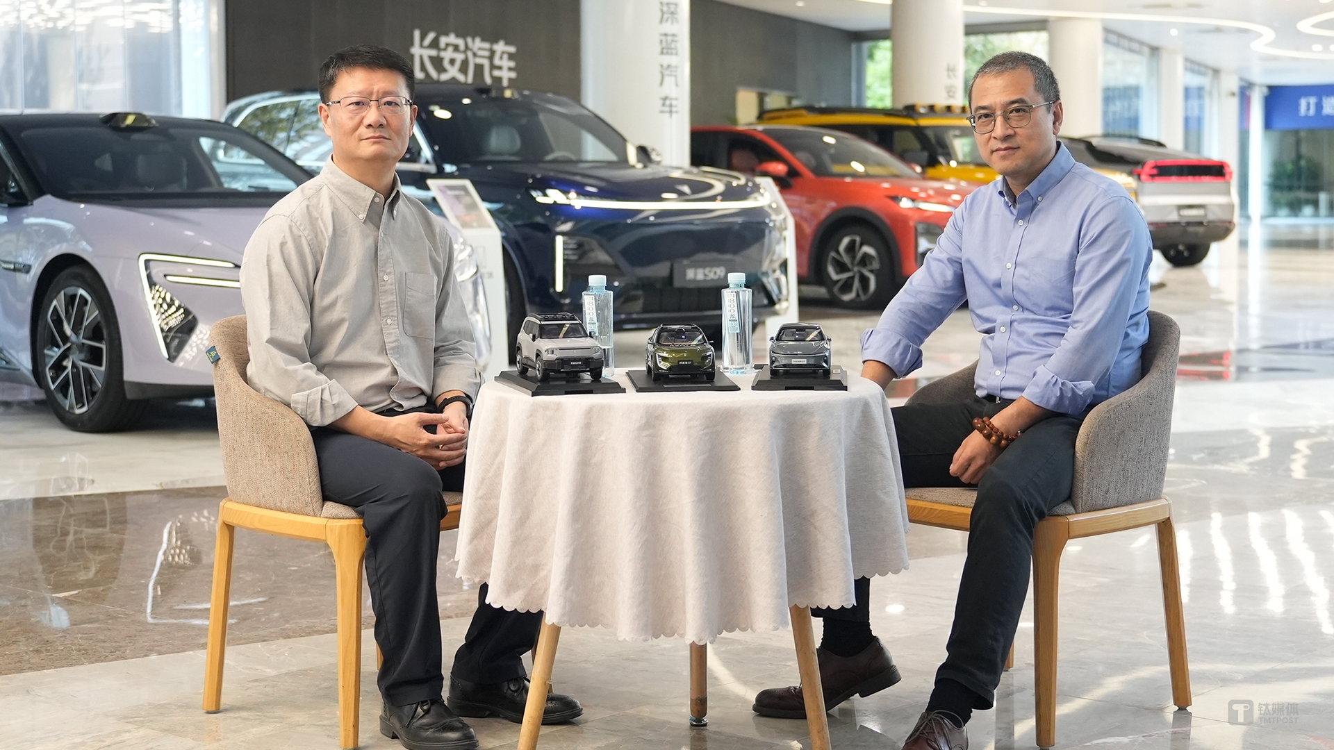 变革之下，AI与出海成车企竞争新高地？| 钛媒体刘湘明×中国长安汽车赵非