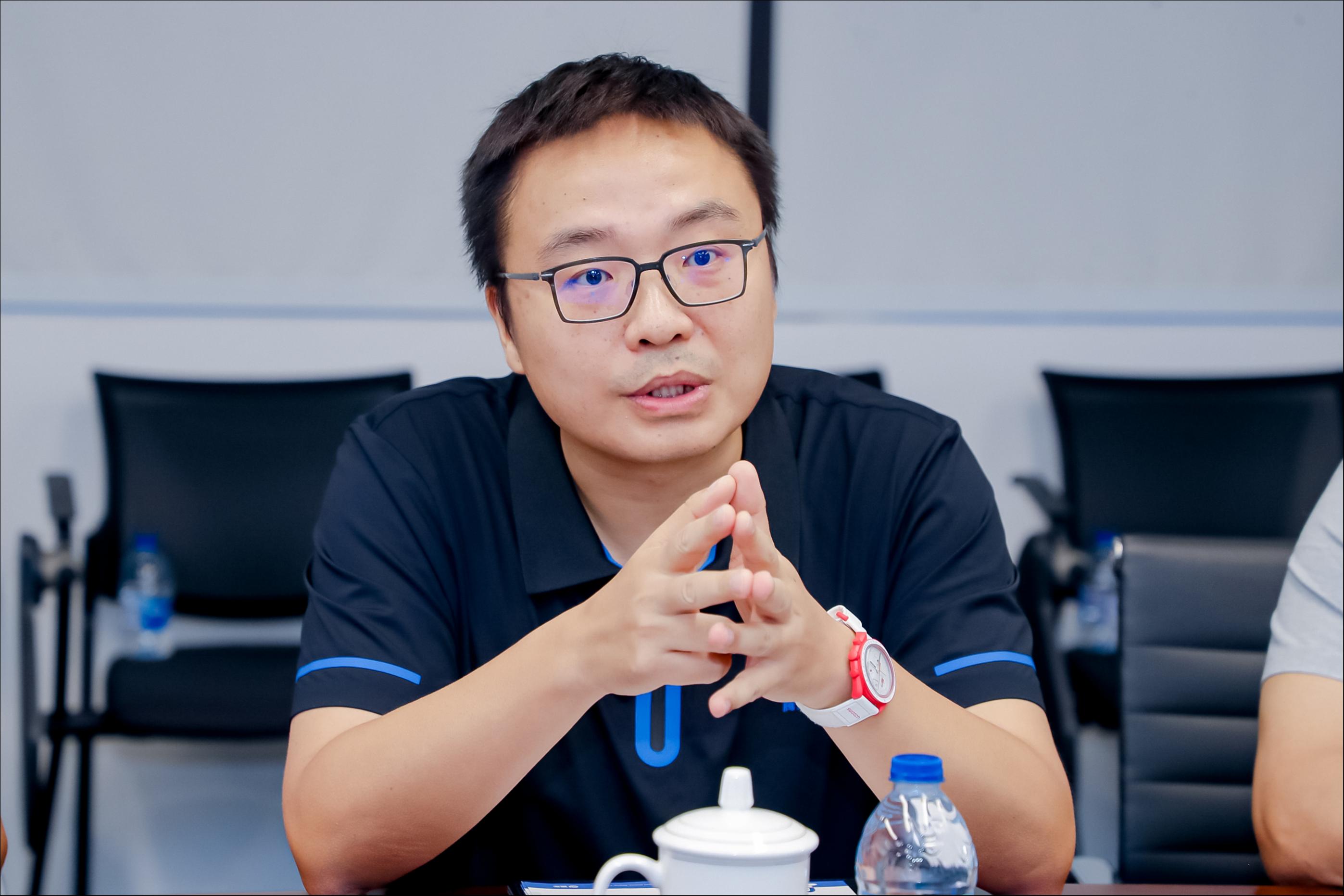 上海市长宁区区长刘平赴腾易科技调研