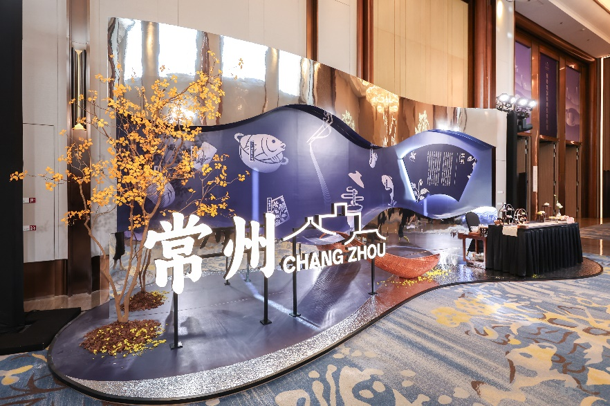 精致餐饮风潮之下，如何以“美食+”“线上化”实现飞跃式增长？