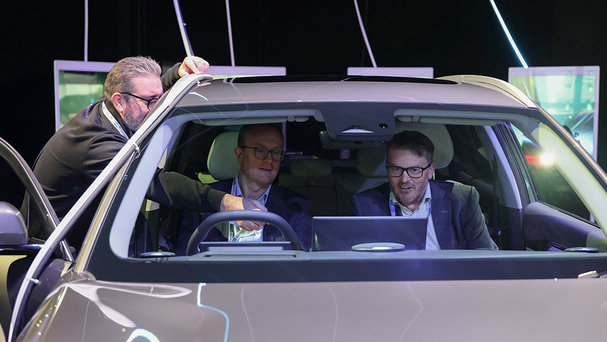 Geely Picks Greenwich to Launch First Global EV as It Targets Europe's New Energy Frontier