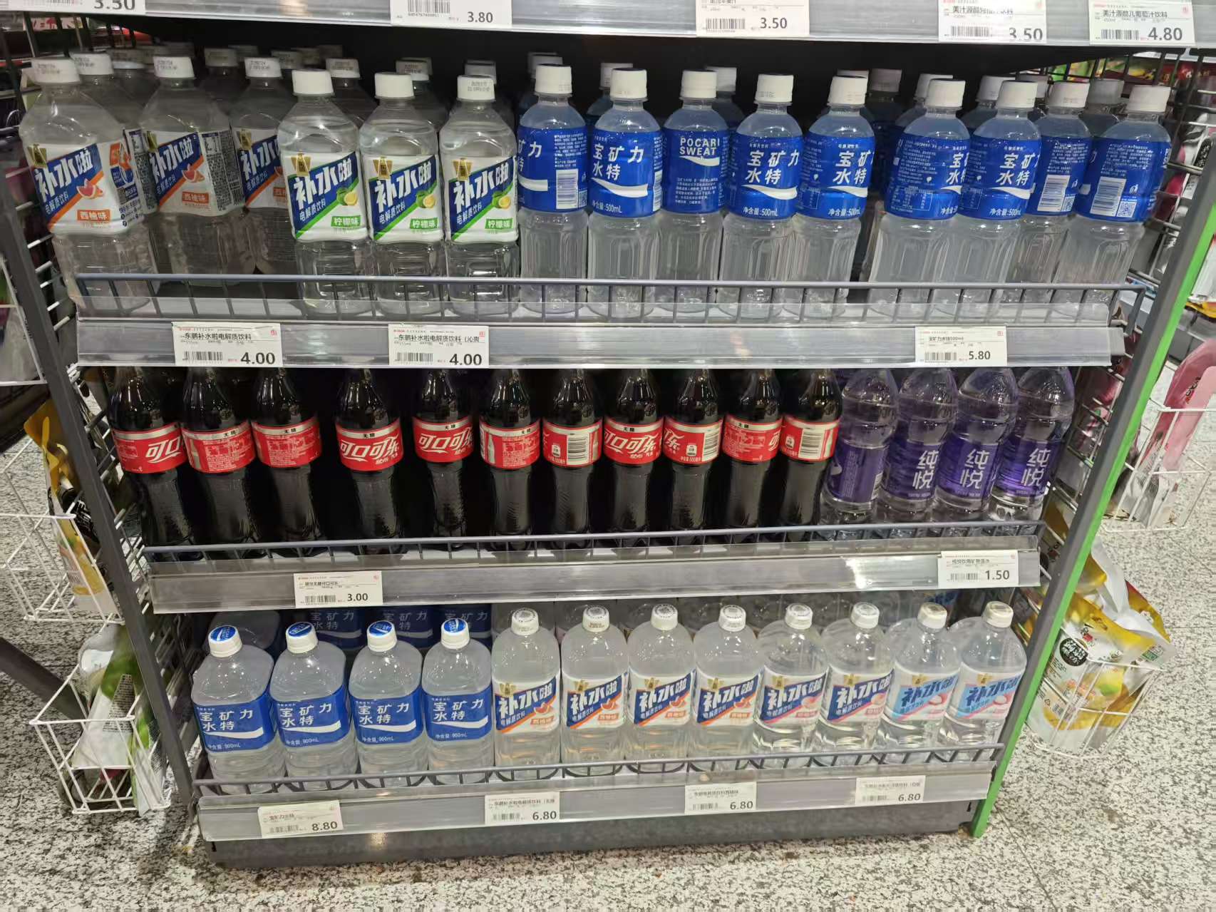 补水啦份额一度赶超尖叫，运动饮料即将燃起战火？