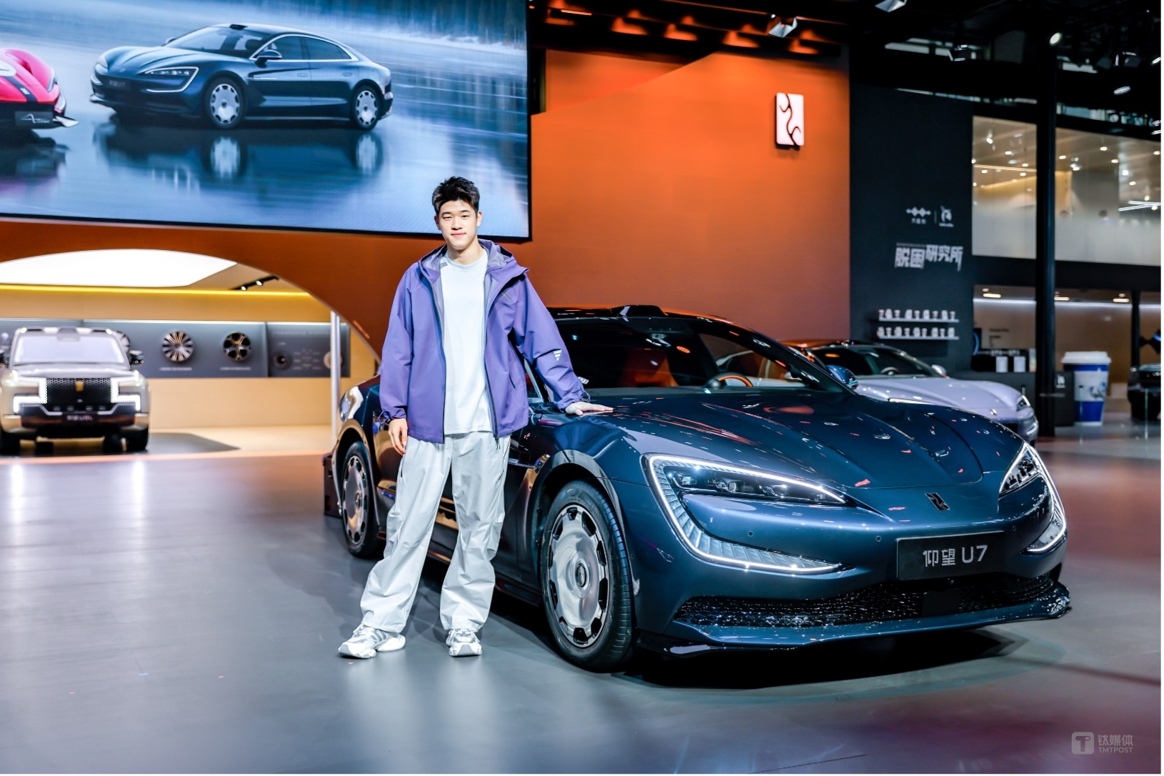 仰望的“后参数时代”：技术过剩能否转化为品牌护城河？