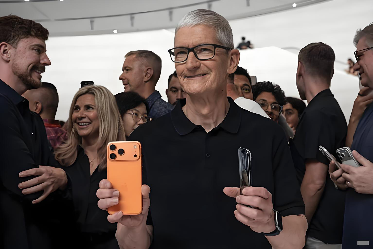 库克卸任收官的“谢幕礼”，中国每卖4部智能机就有1部是iPhone