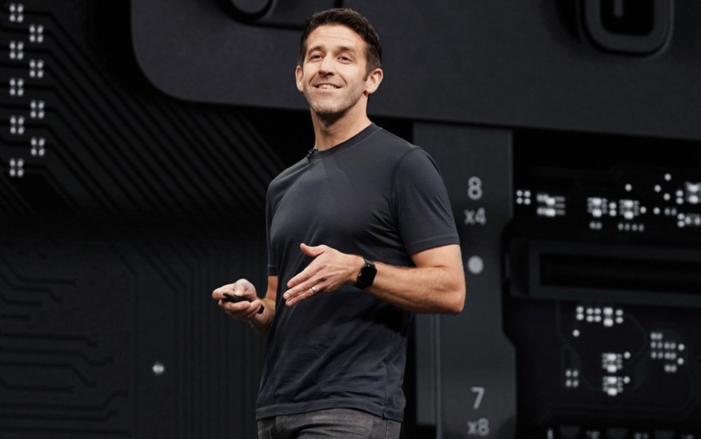 库克卸任收官的“谢幕礼”，中国每卖4部智能机就有1部是iPhone