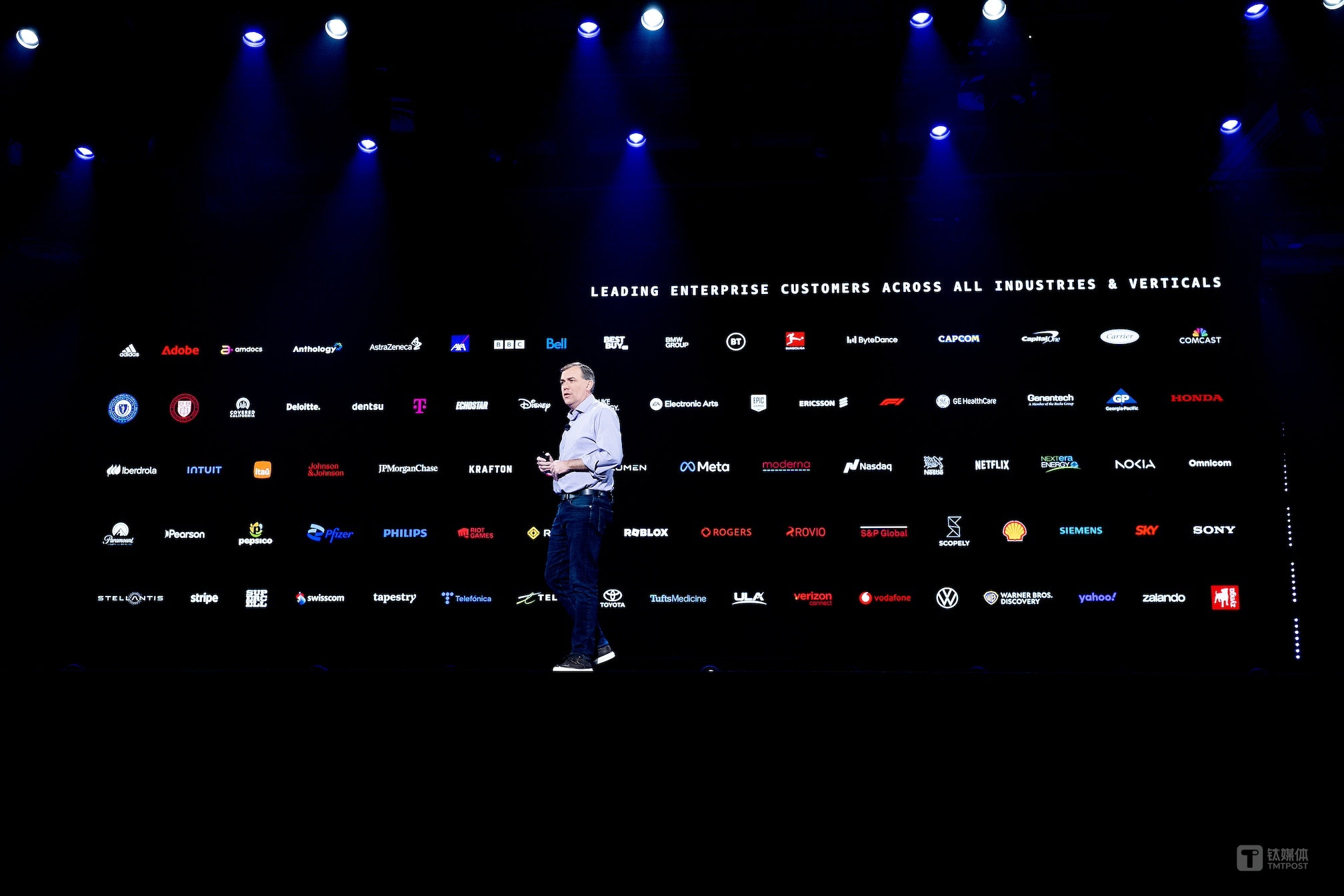 “云计算春晚”又来了！不止自研AI芯片和模型，亚马逊云科技回答了一个核心问题