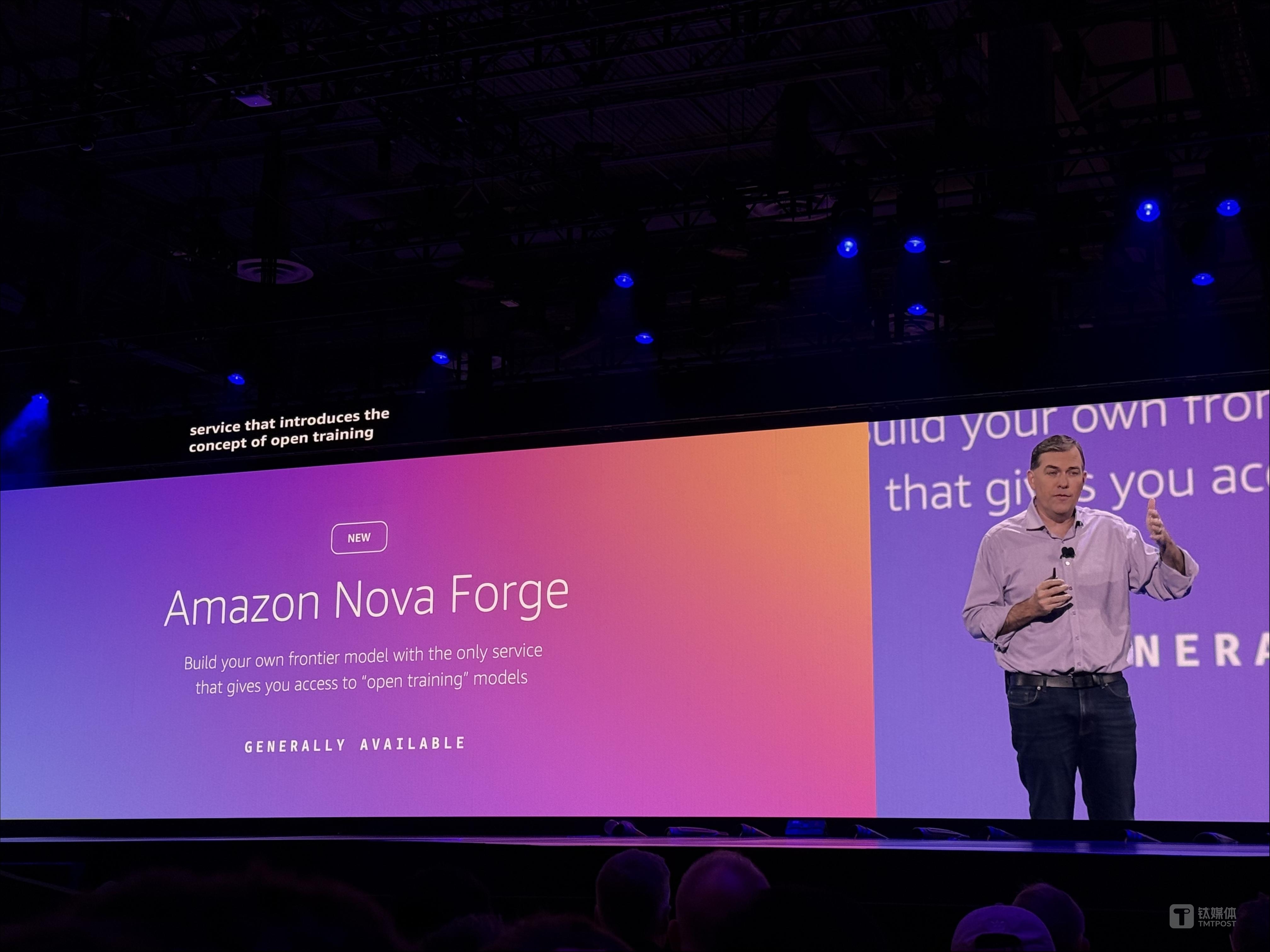 “云计算春晚”又来了！不止自研AI芯片和模型，亚马逊云科技回答了一个核心问题