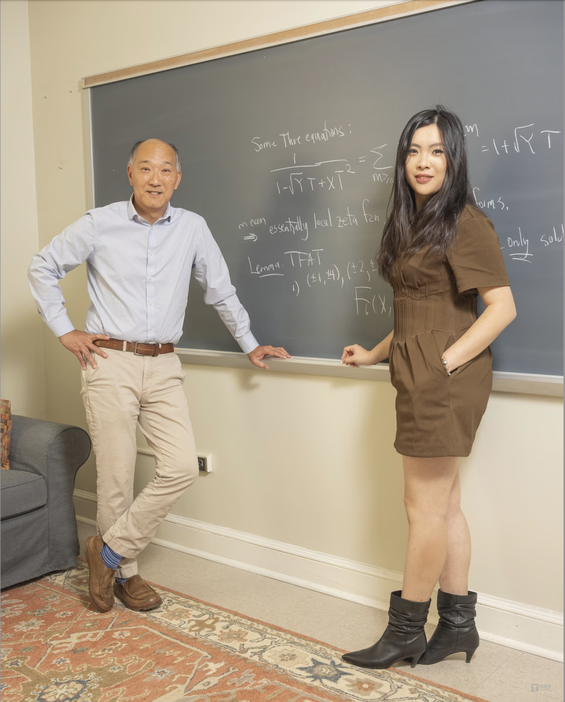 数学家Ken Ono和洪乐潼，图片来源：WSJ