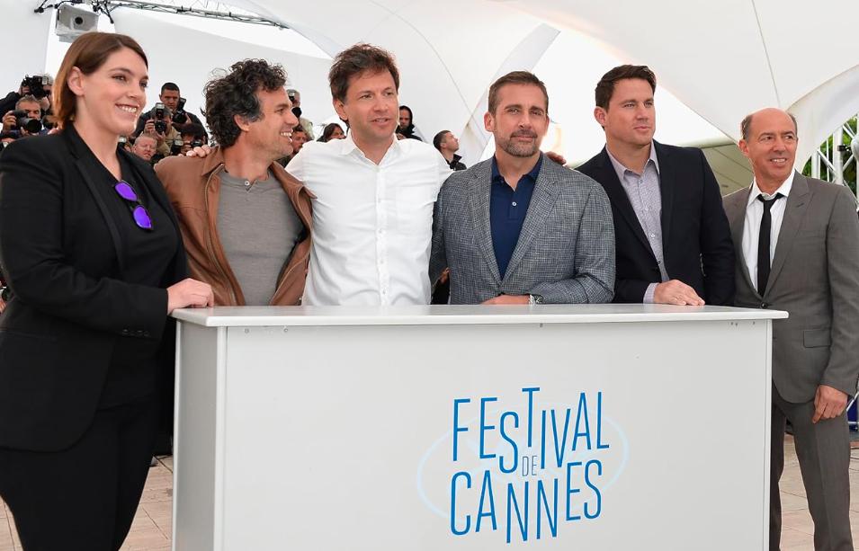 贝尼特&middot;米勒（左三）与《狐狸猎手》剧组成员在戛纳电影节，图片来自IMDB