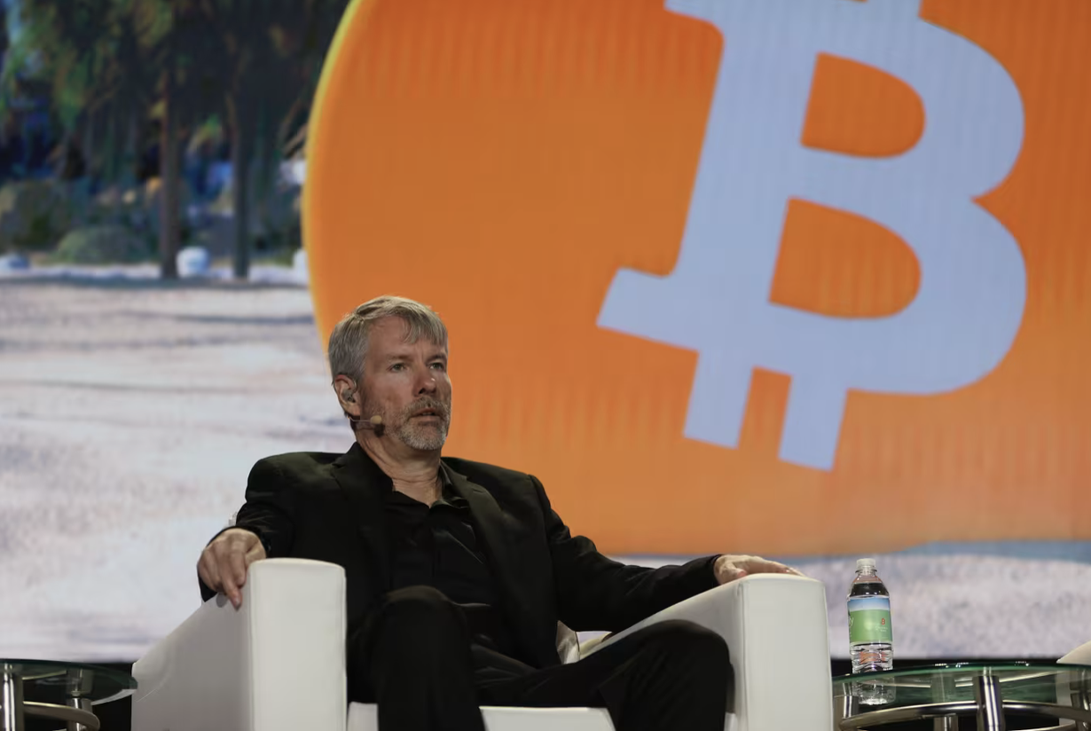 Strategy股票目标价下调59%，但评级仍为“买入”