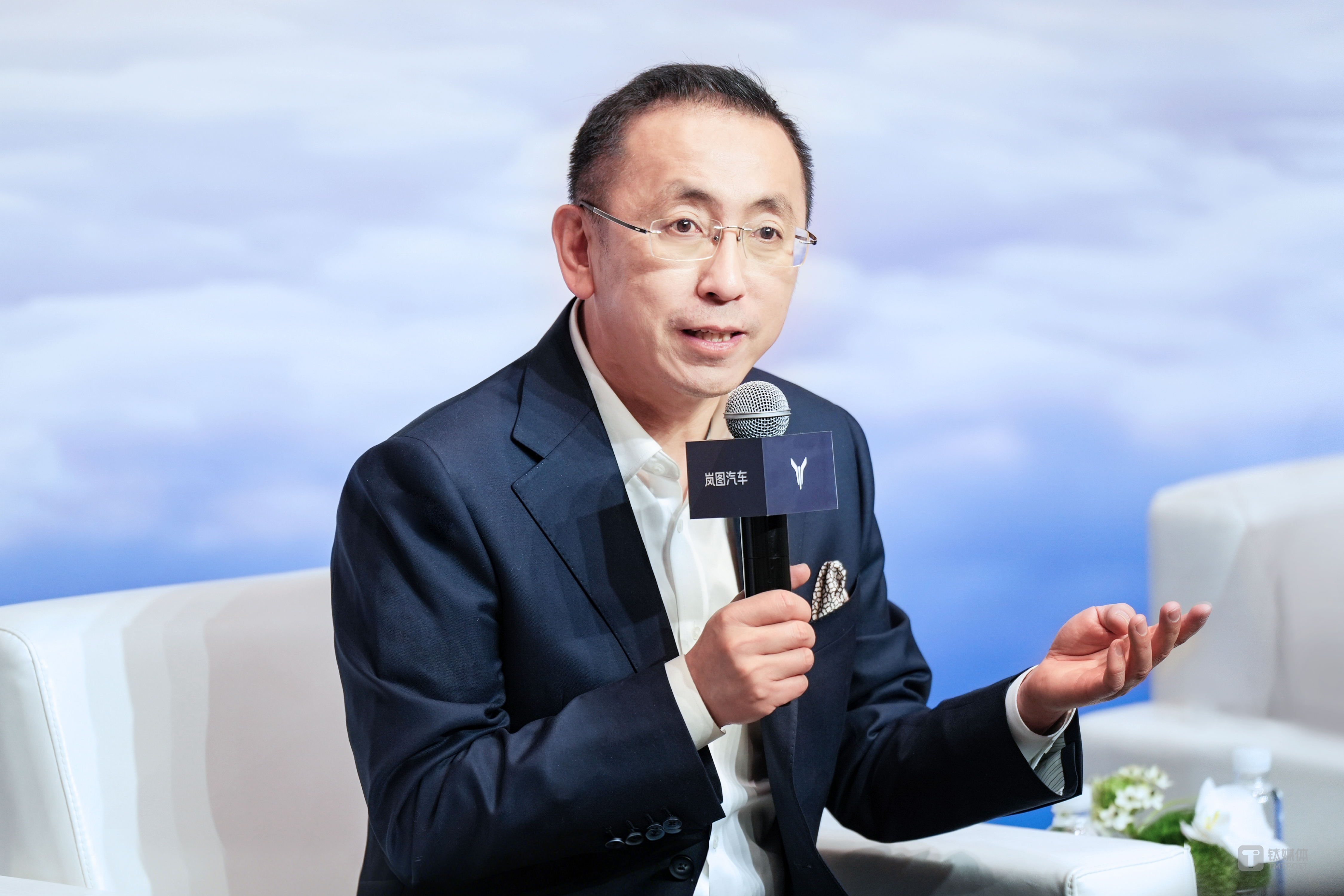 岚图汽车科技股份有限公司董事长、党委书记 卢放