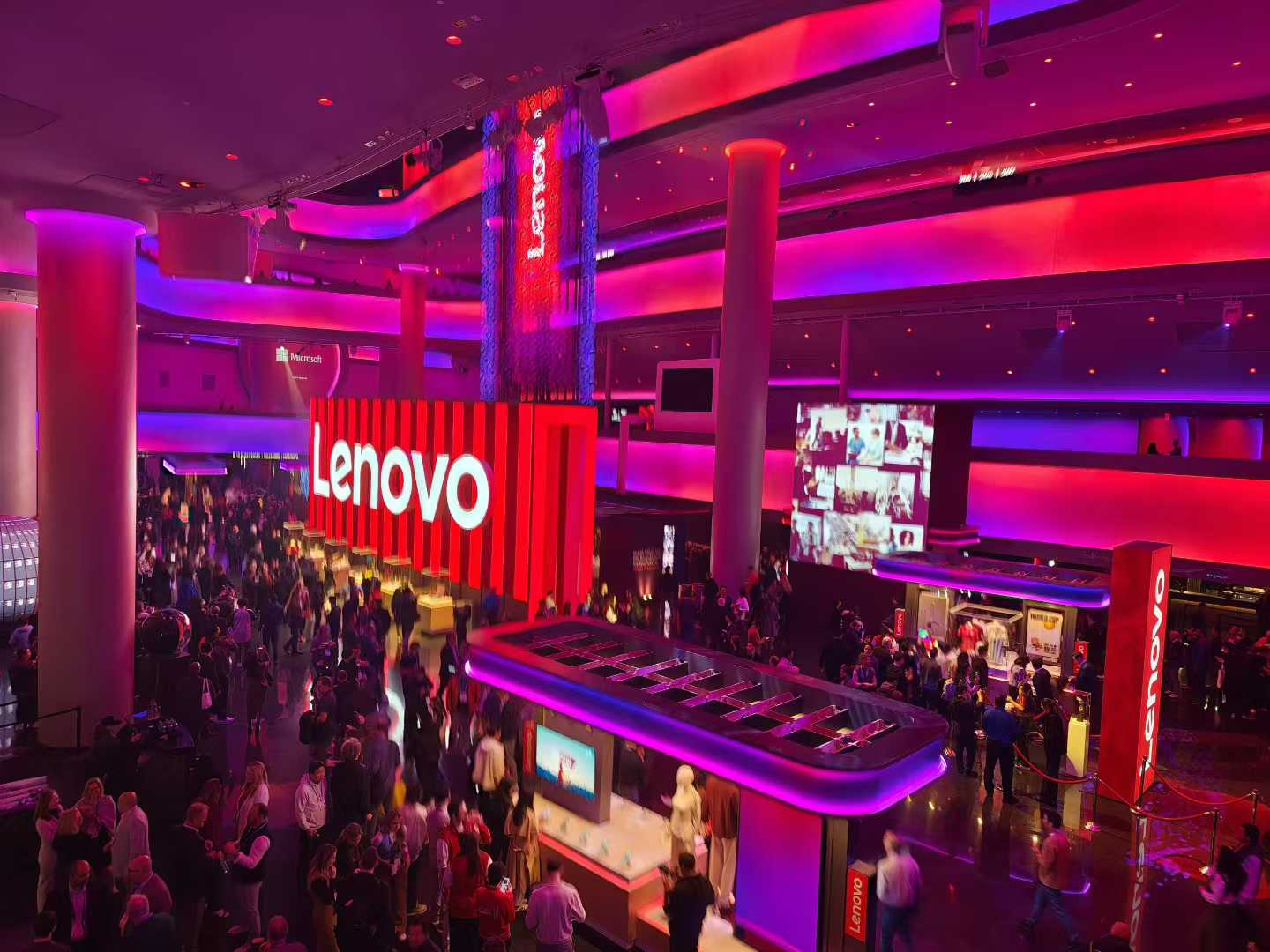 史上最大规模Tech World，联想开启“混合式AI新纪元”