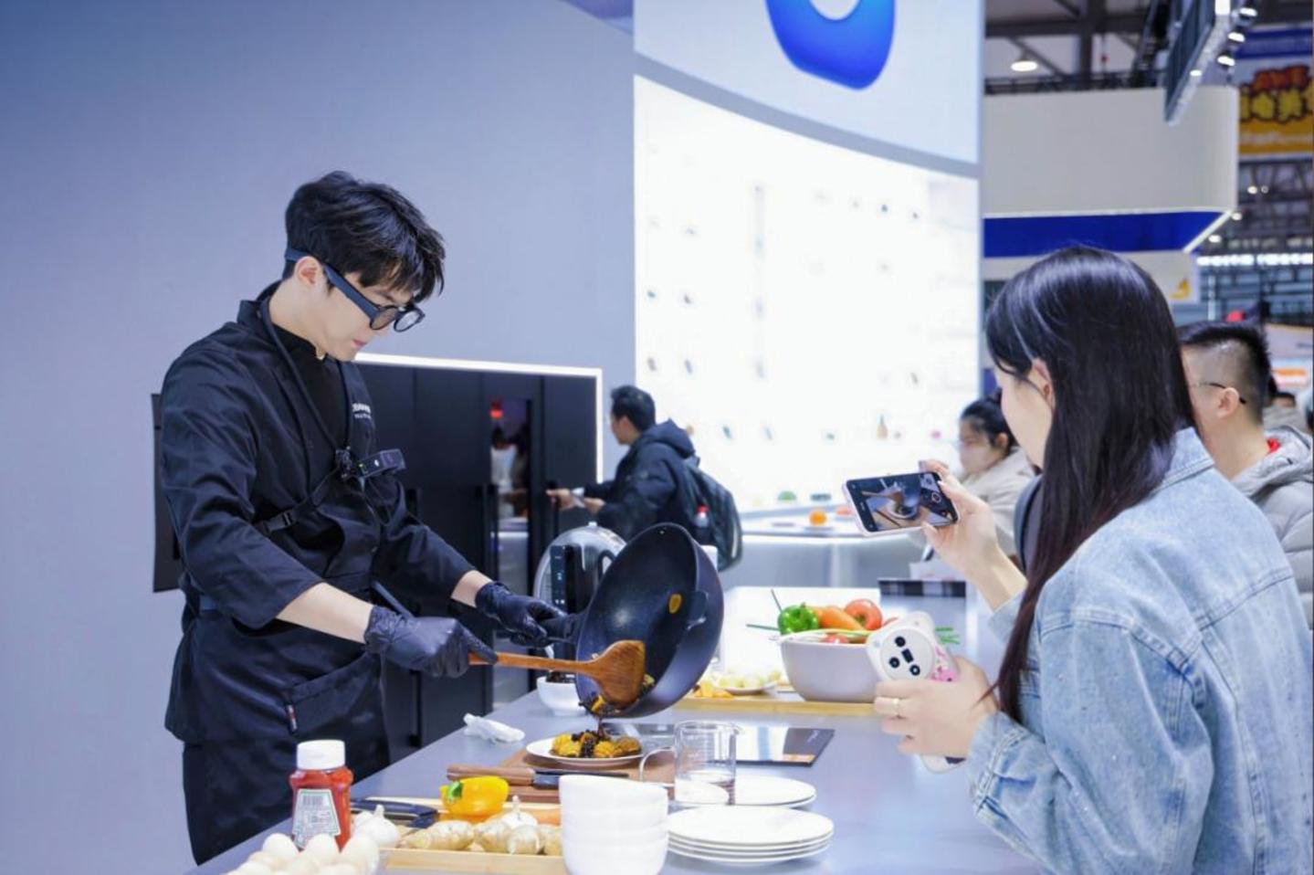 如果马斯克来了AWE,他会怎么看?