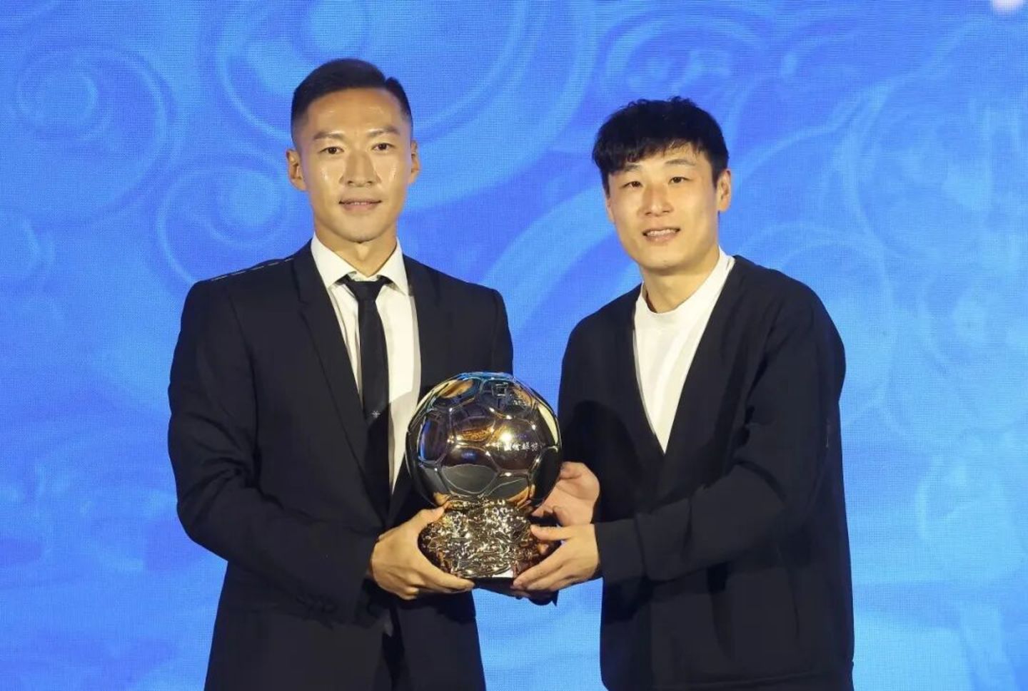 足球,正在帮南京讲一个新故事