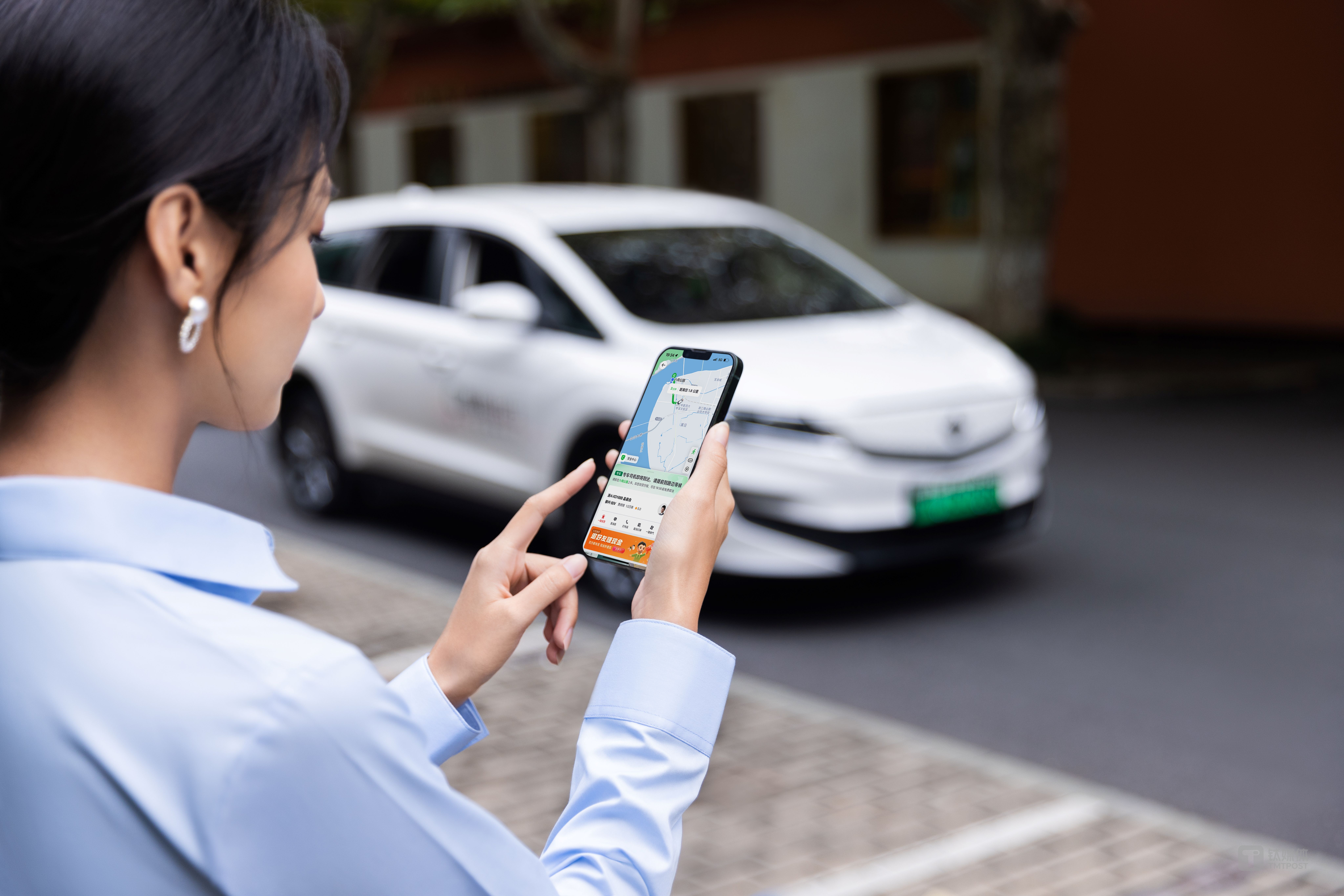 曹操出行2025年业绩：首次调整后Q4盈利，定制车壁垒驱动Robotaxi转型全面提速