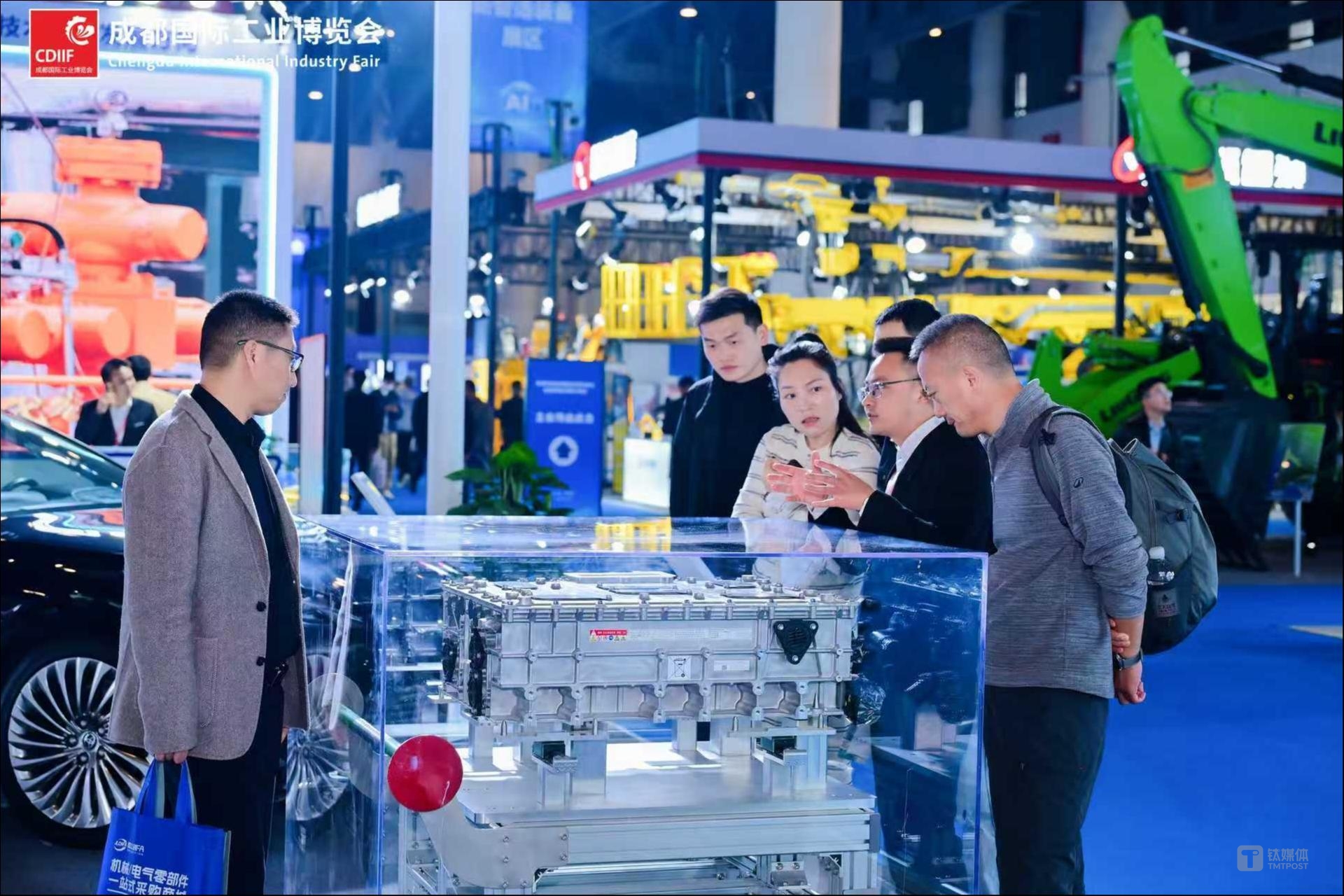 2026成都国际工业博览会盛大开幕，西部智造“向绿向智”加速跑