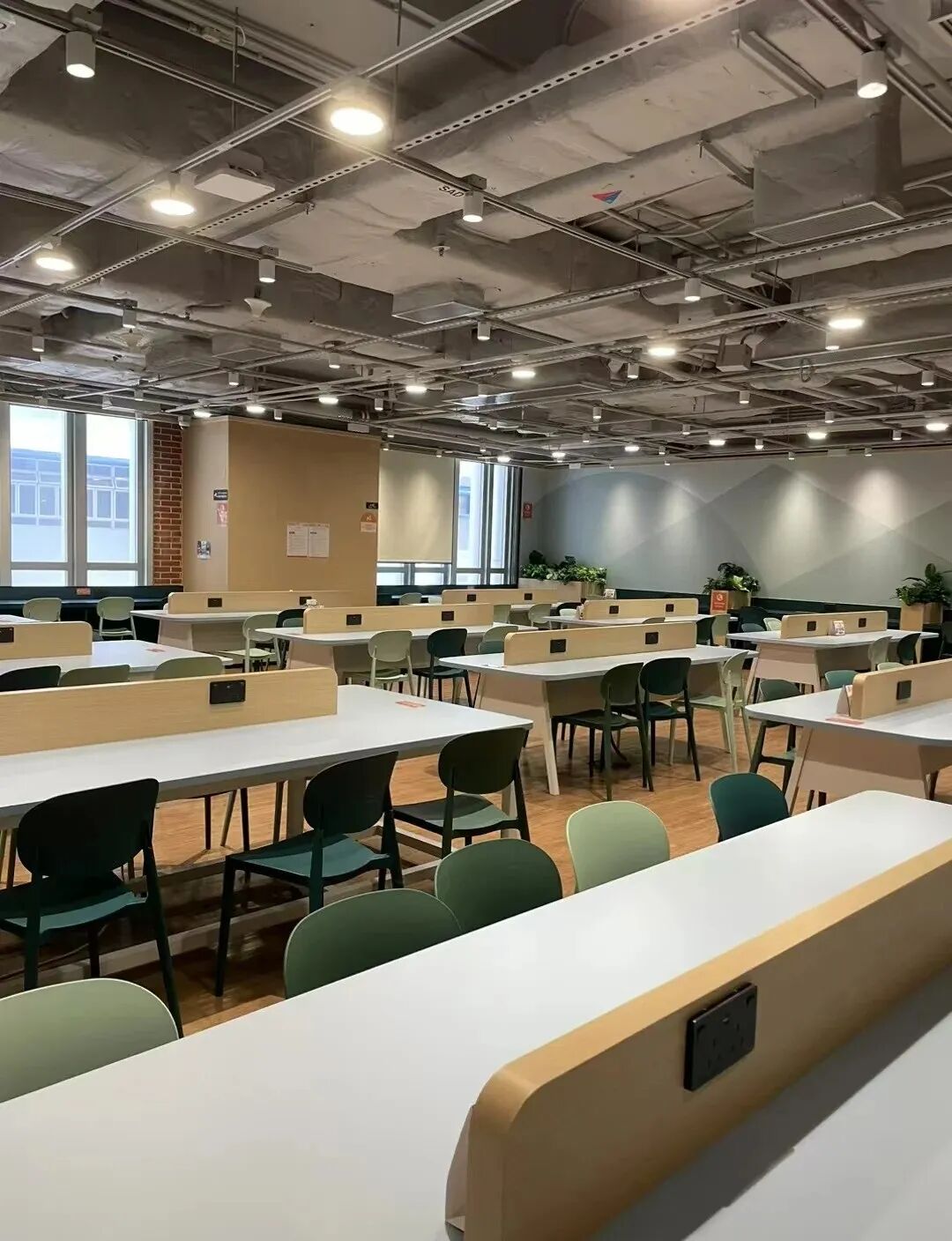 9名员工管理149间客房，要IPO了：本土酒管如何抄作业？