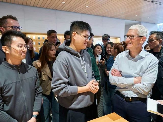 库克年内首访北京，苹果健康功能加速本土化