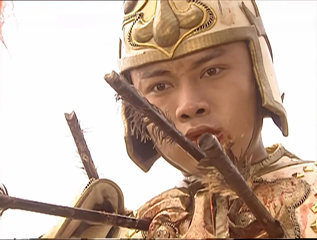 张凌赫被嘲“粉底液将军”，网友到底在不满什么？