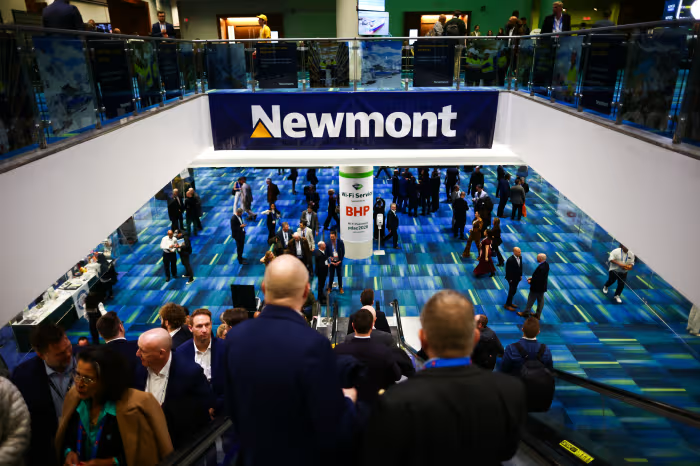 黄金矿业股不再那么耀眼了，纽蒙特和科尔矿业的图表透露了什么