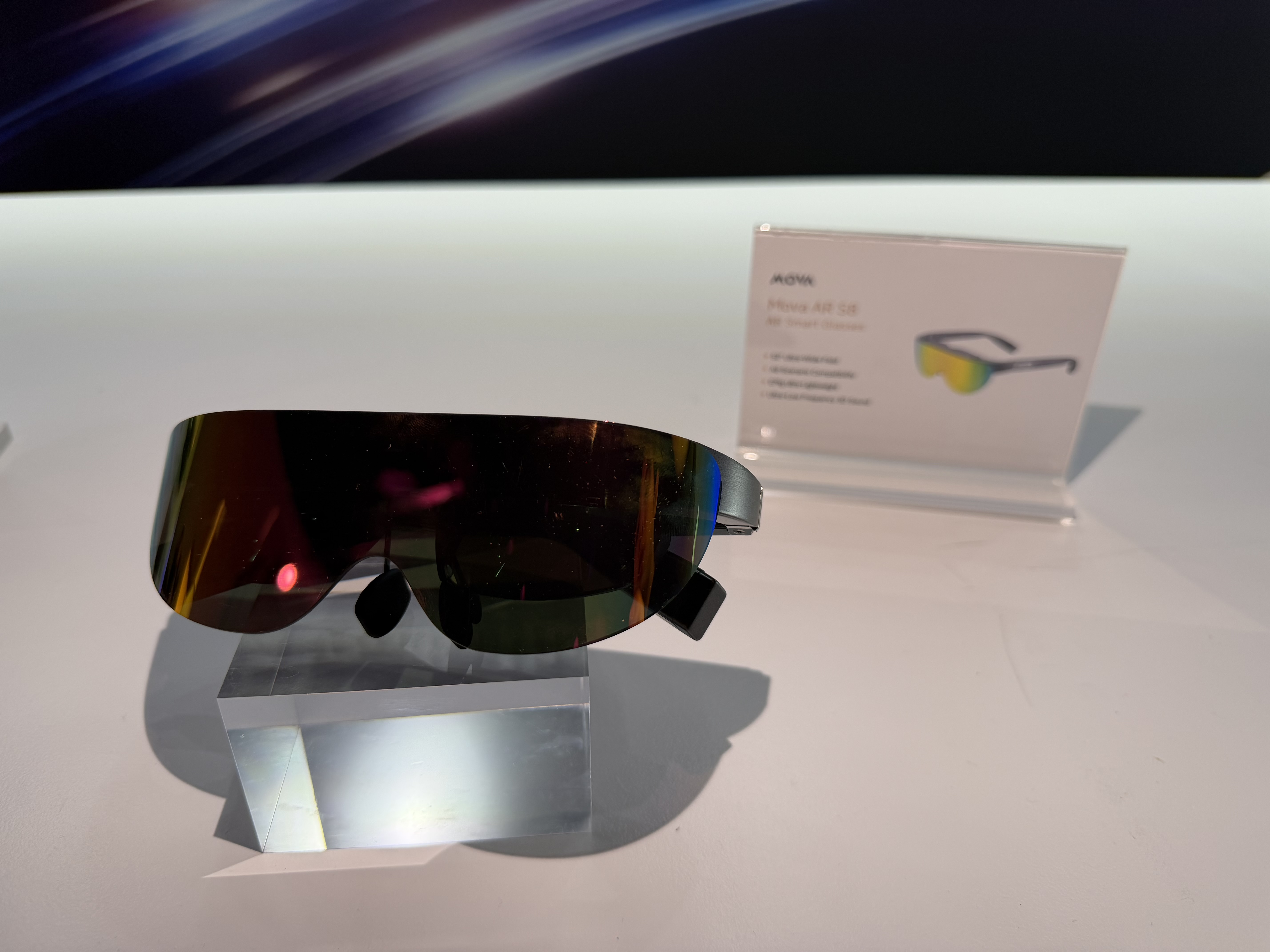 当AI戴在脸上：MOVA用两副眼镜，打开“第一视角”智能时代