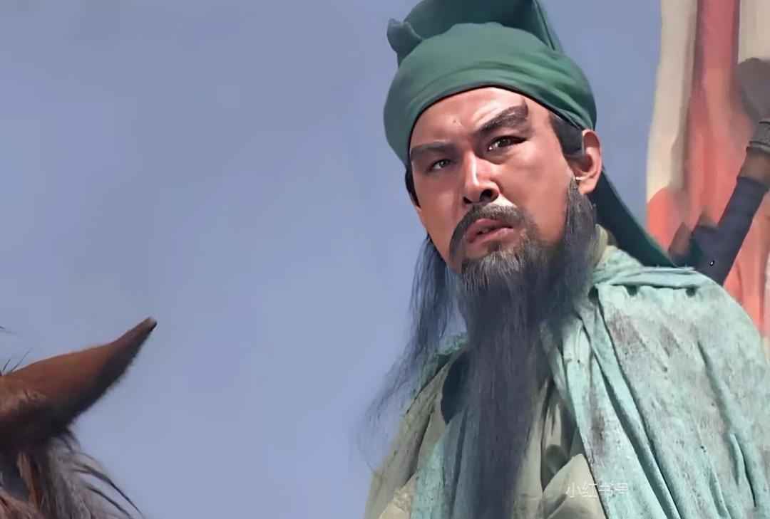 张凌赫被嘲“粉底液将军”，网友到底在不满什么？