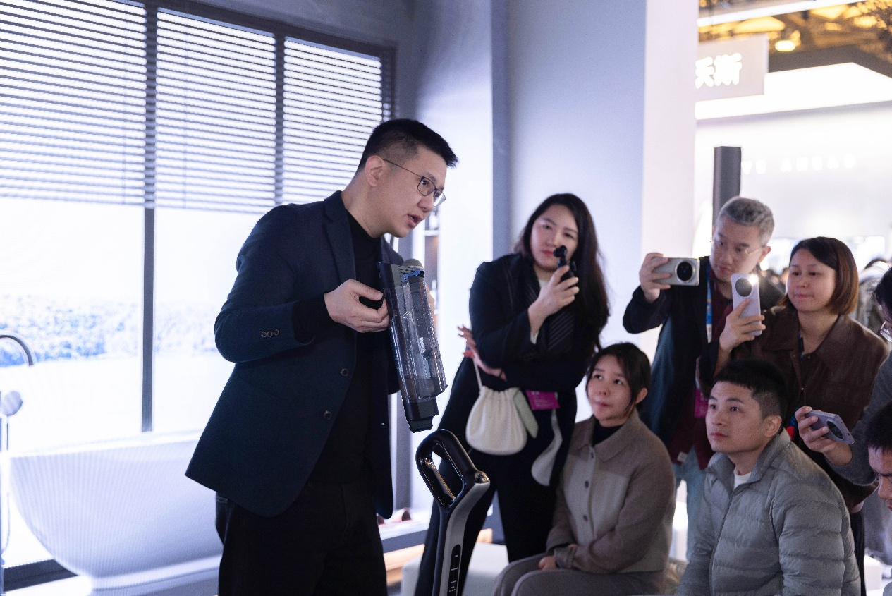 AWE 2026：添可芙万Station View洗地机重磅发布，引领智能清洁体验飞跃