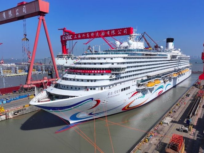 第二艘国产大型邮轮出坞，计划年底前完成交付