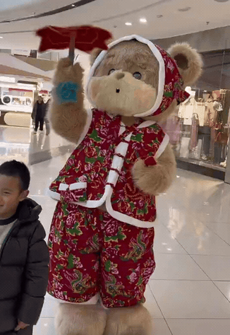 东北自己的顶流IP，把迪士尼整不会了