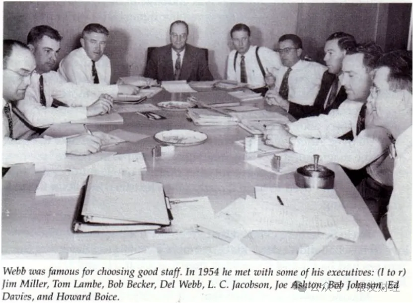 在沙漠中建退休社区：一个沦为普通小镇，一个成全球标杆