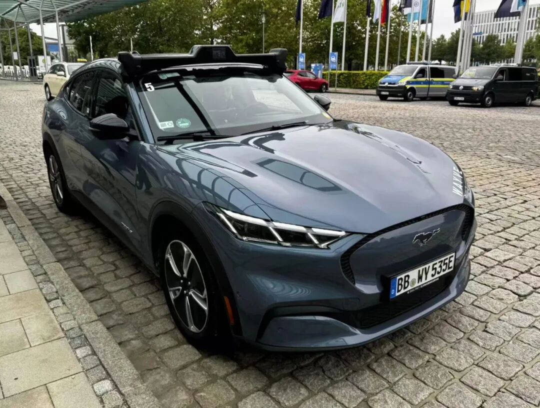 欧美唯一大模型智驾标的，一家还没量产的公司融资了超170亿