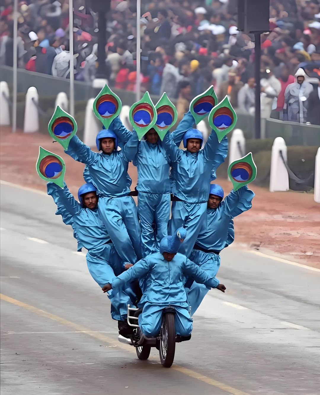 张雪夺冠，但中国摩托车正面临“印度模式”挑战