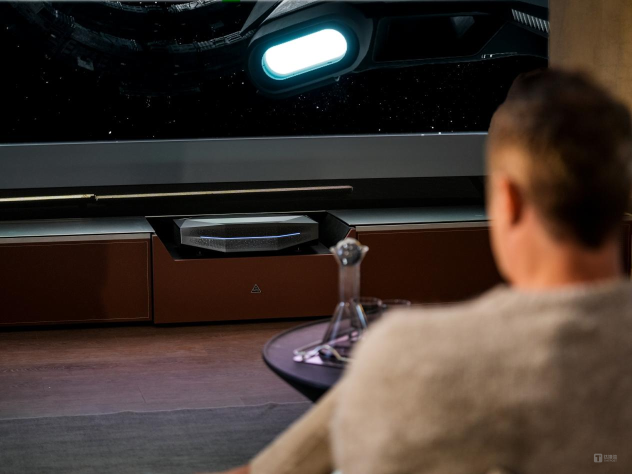 两次众筹破千万后，AWOL Vision还能“抢跑”多久？| 出海爆品先知