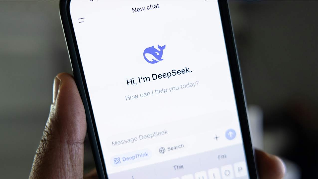 V4 发布前夜，DeepSeek 被曝寻求至少 3 亿美元融资