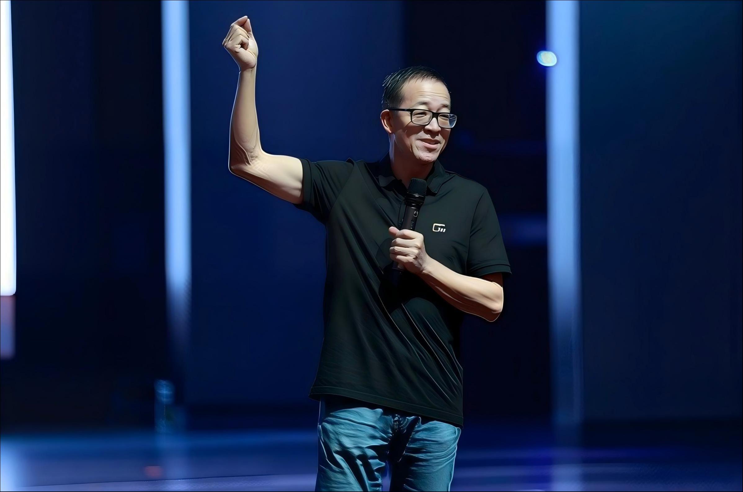 从顶流到散场：东方甄选的三年，是一代人的理想幻灭