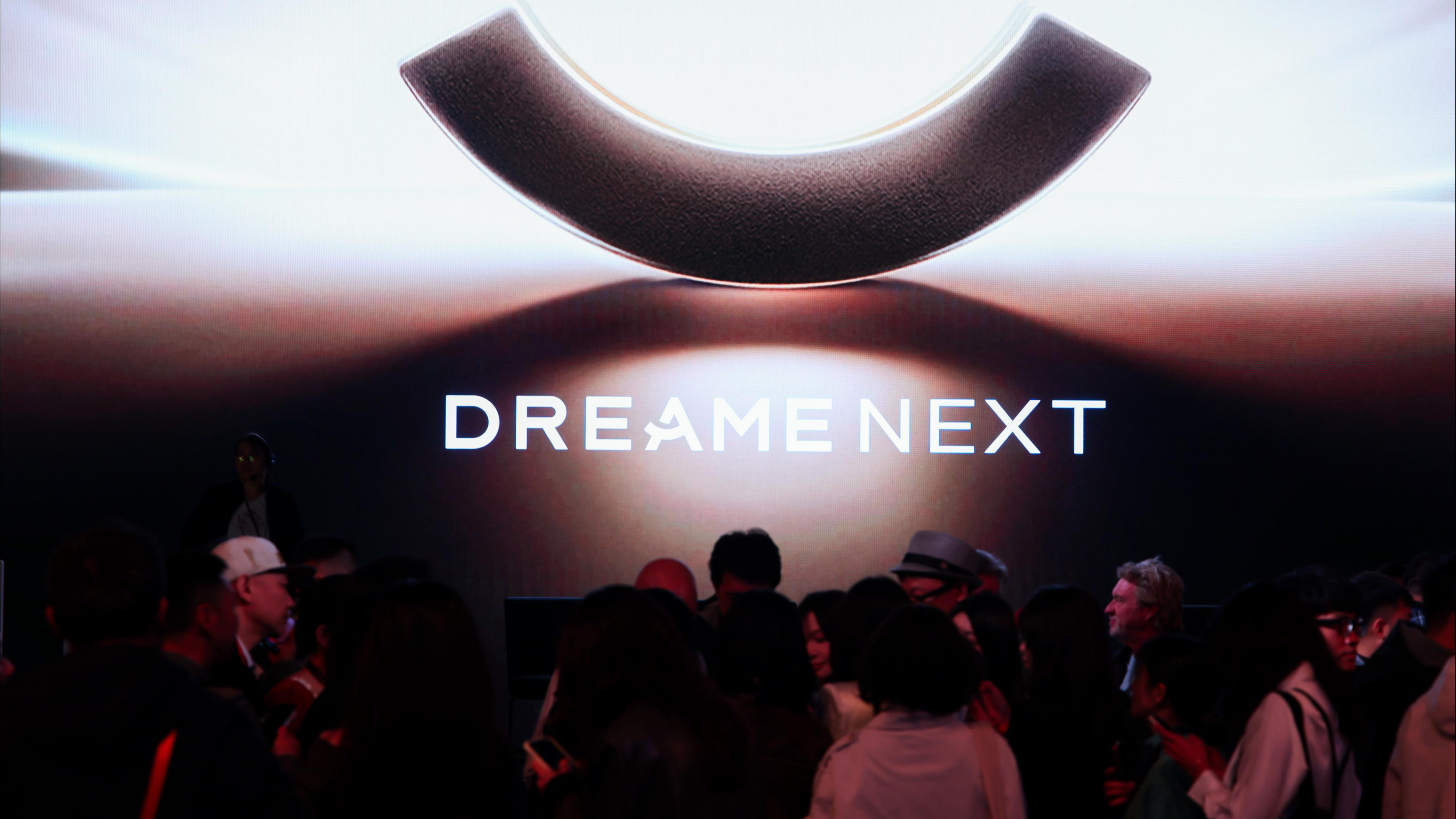 全球科技巨头的牌桌上，来了个中国面孔