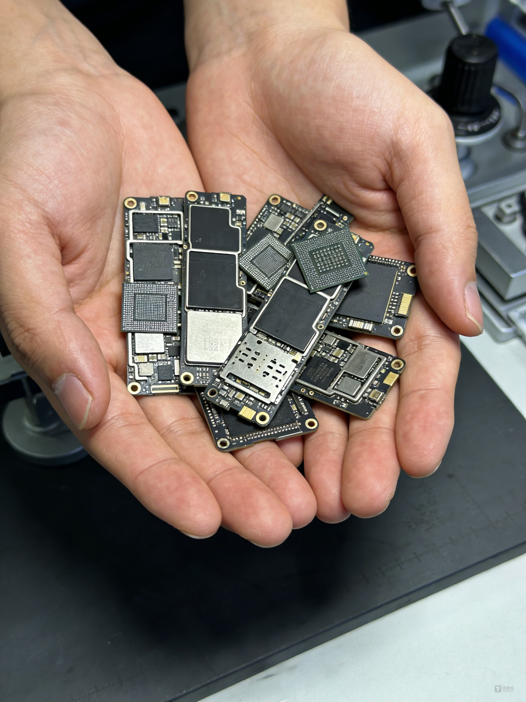 报废机江湖野战：内存比黄金“值钱”的100天