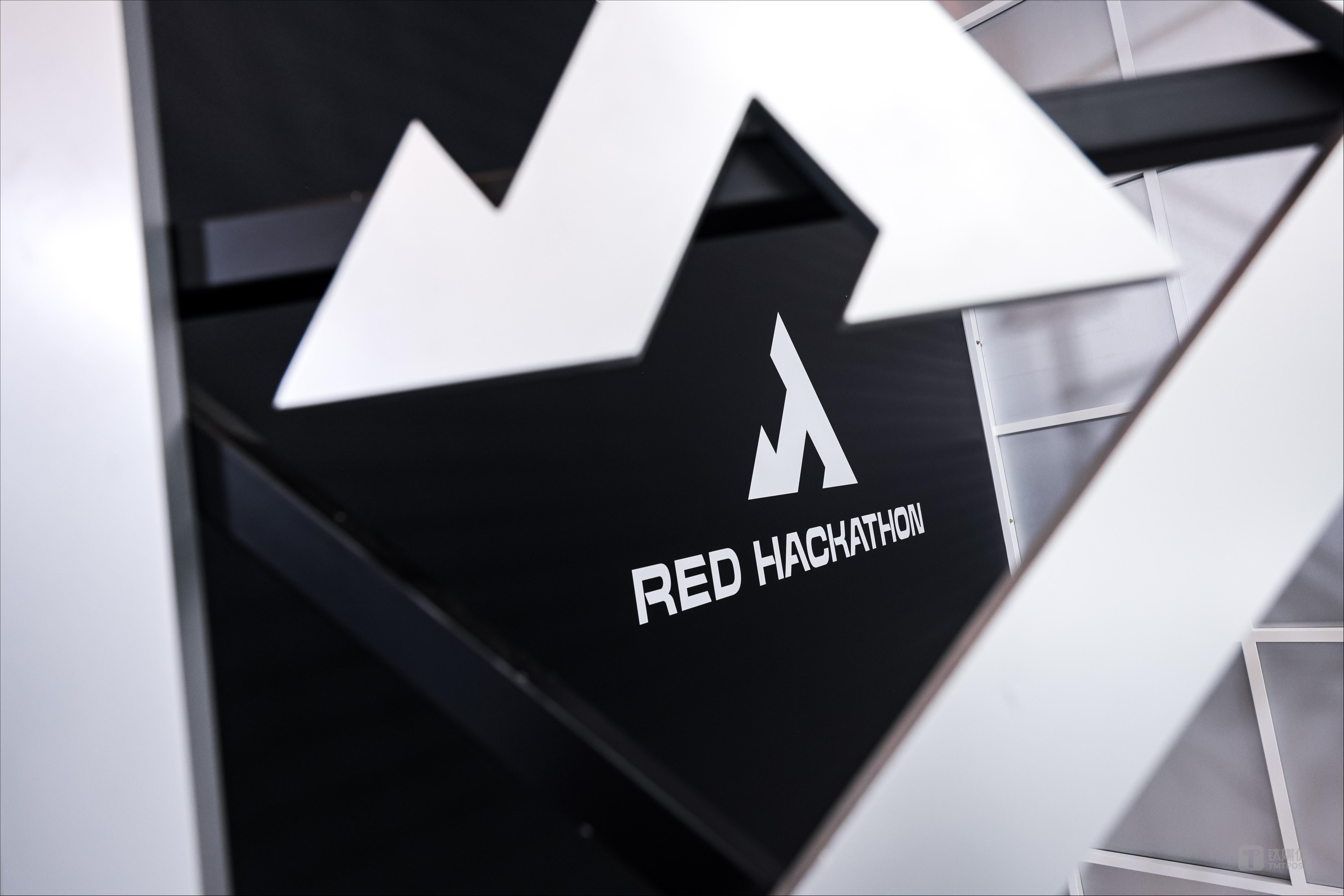 Vibe Coding Tears Programmer World Apart