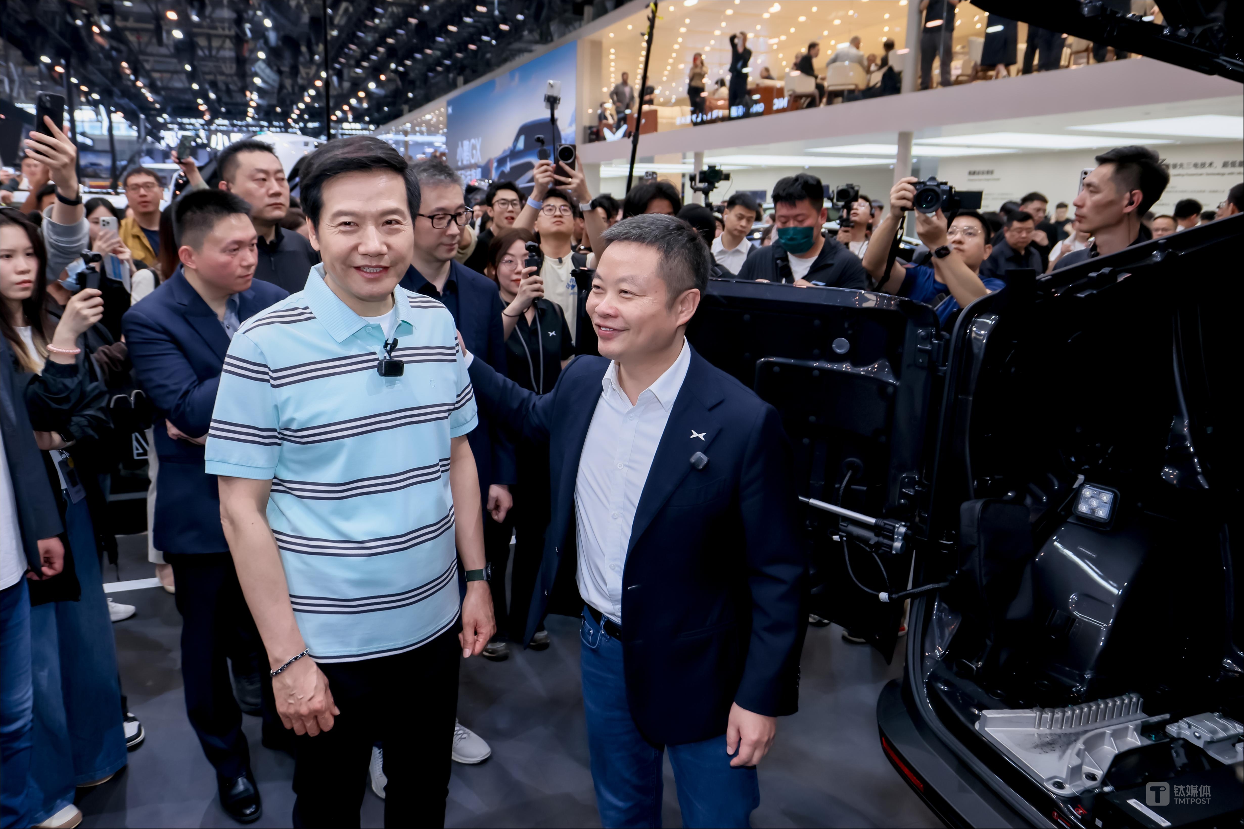 雷军与何小鹏互动