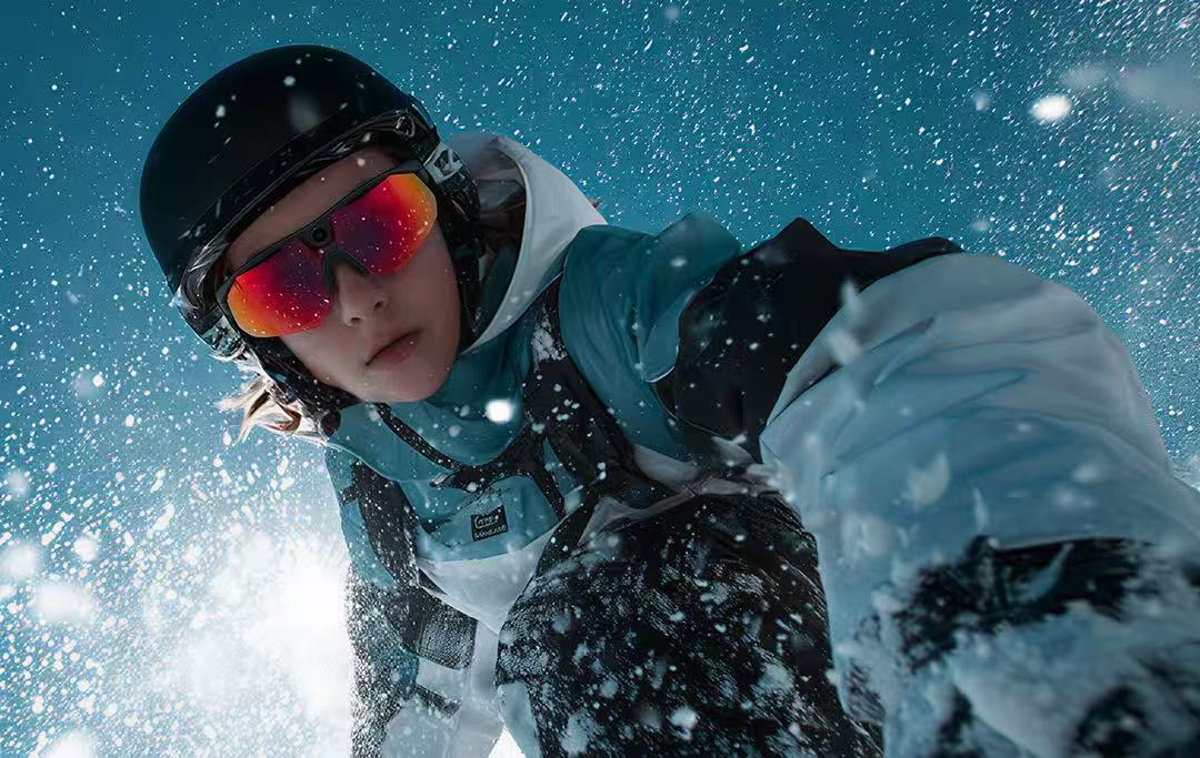 对话前荣耀高管吴德周：AI眼镜的红海里“做减法”，专注运动场景｜AI Founder请回答