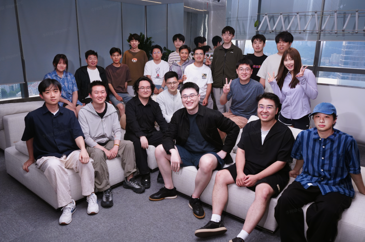上线首月吸引10万开发者，AnySearch 用专业数据重构AI搜索