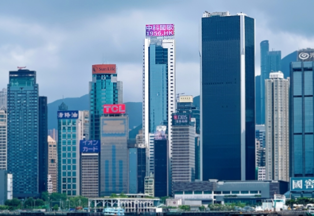 中科闻歌登陆港交所：决策大模型第一股诞生，最高涨幅超105%