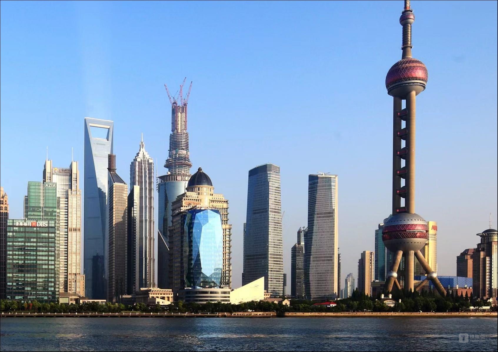王伟东：从 "东方蓝宝石" 设计师到AI时代的建筑“破壁人”