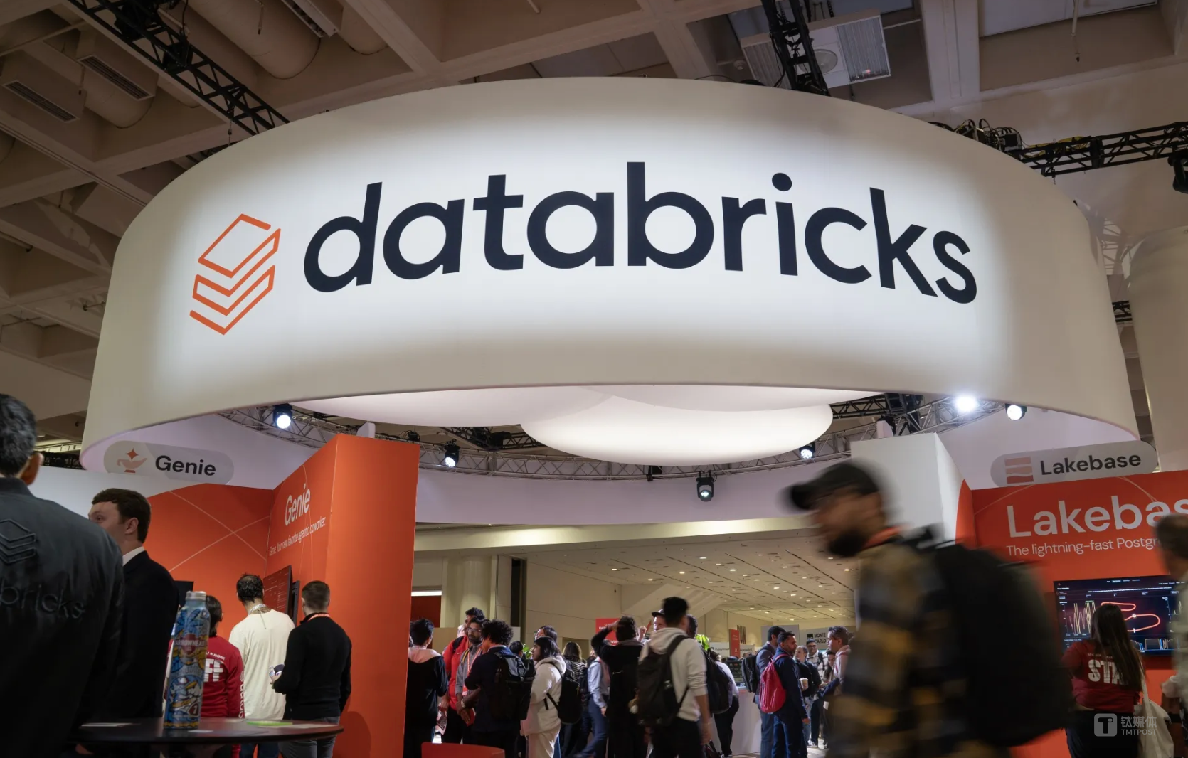 Databricks估值飙升1880亿美元，CEO：采用中国开源模型是AI成本控制关键一环