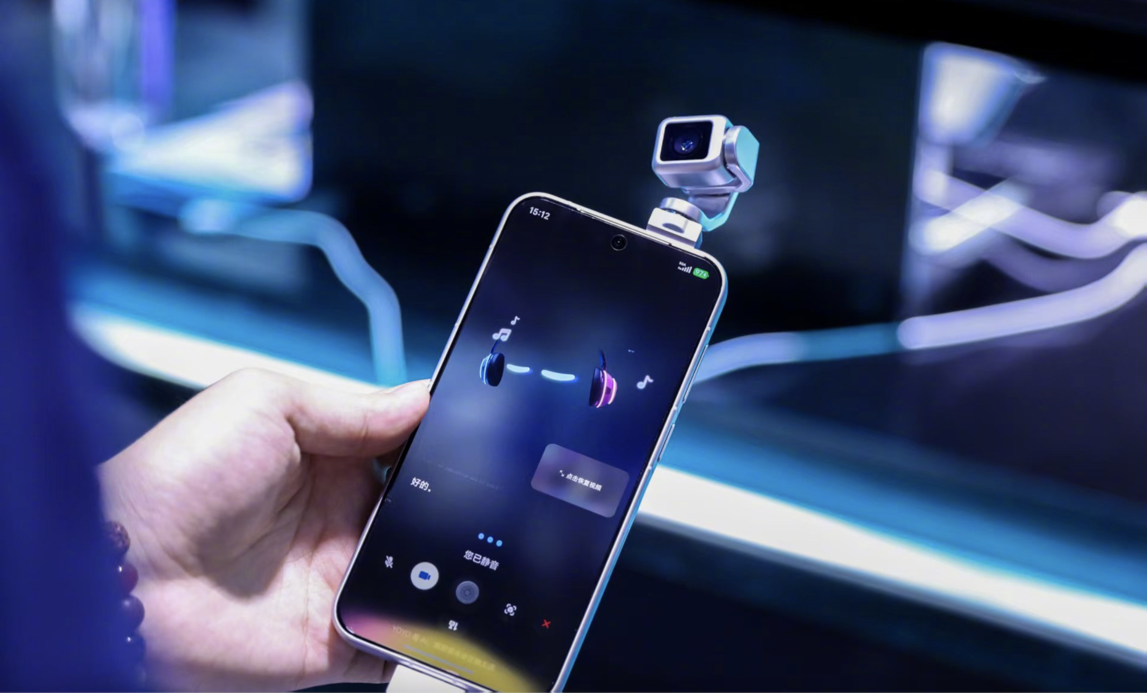 Robot Phone，荣耀给出了AI手机的新模式？