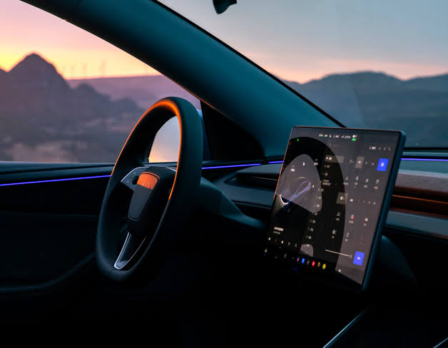 Tesla Adds a Chinese Large Model to Its China Cars for the First Time