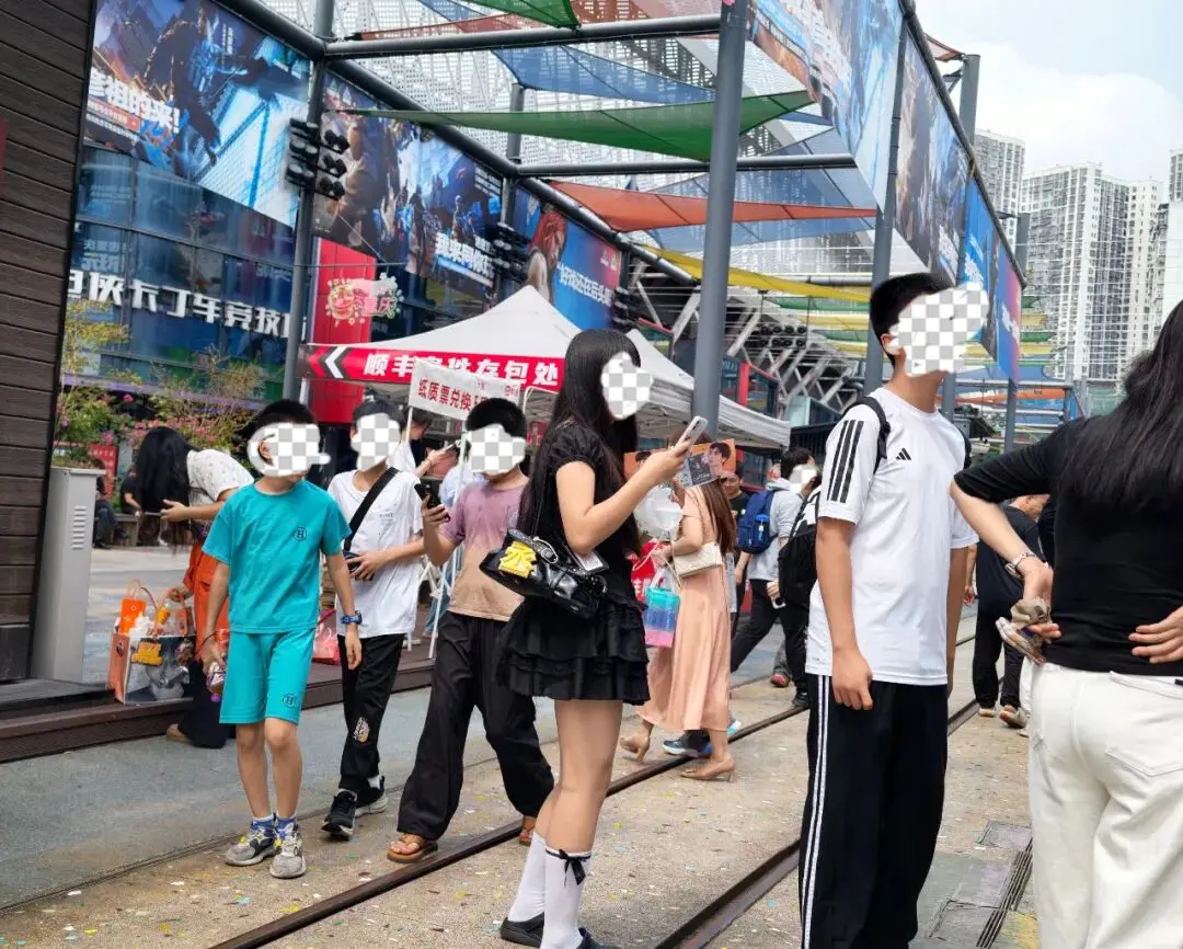 吃鸡退潮,三角洲上位:“摸金”攻占中小学校园