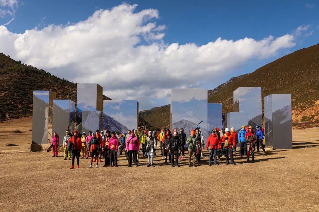 一场炸山危机，让始祖鸟的奢侈品化转型阵痛藏不住了