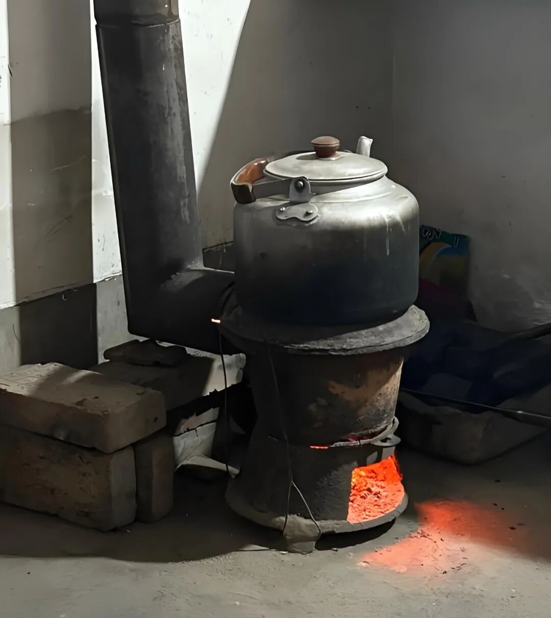 河北农村老人取暖，难在何处？