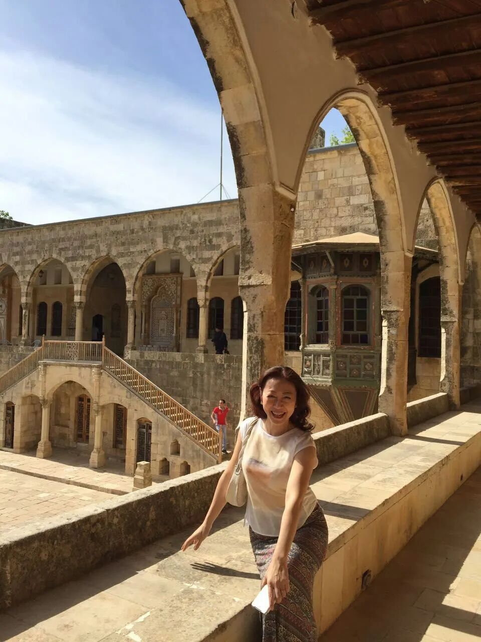 中东25年，一个中国女人在战火中做旅游