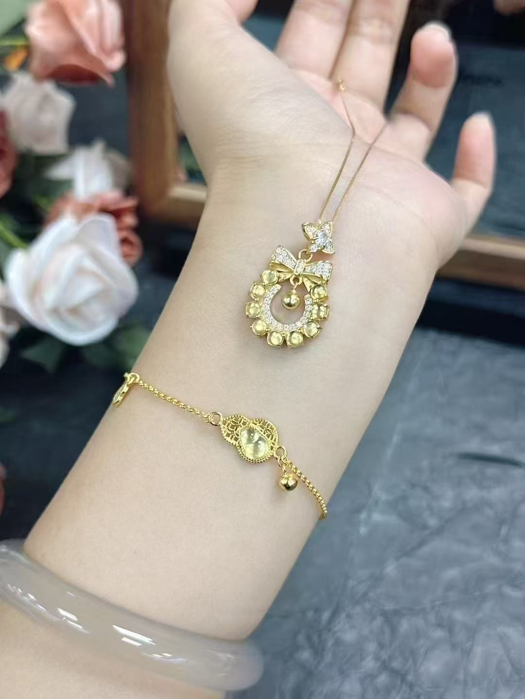 最低十几元，金价狂飙下，年轻人盯上了“次抛黄金”